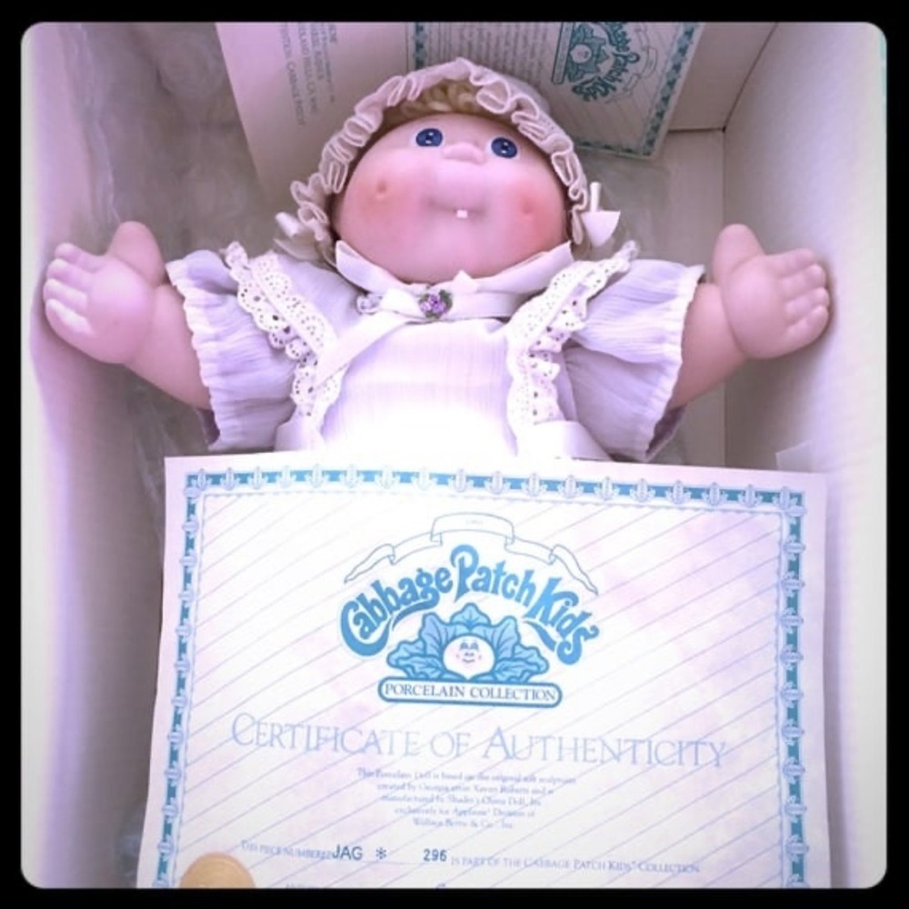 Vintage 1985 Porcelain Cabbage Patch Doll Limited Edition Collector Doll COA Box - Picture 7 of 10